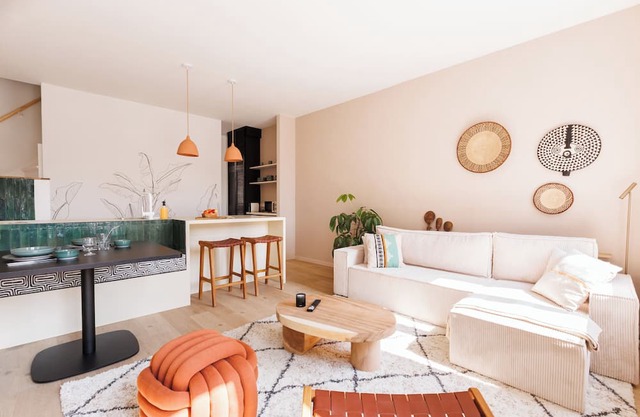 Design house with garage 11 km Pairi Daiza