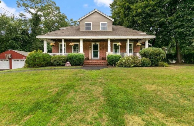 Pleasant spacious cozy home