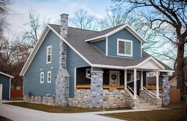 Wolf Lake Charming Retreat