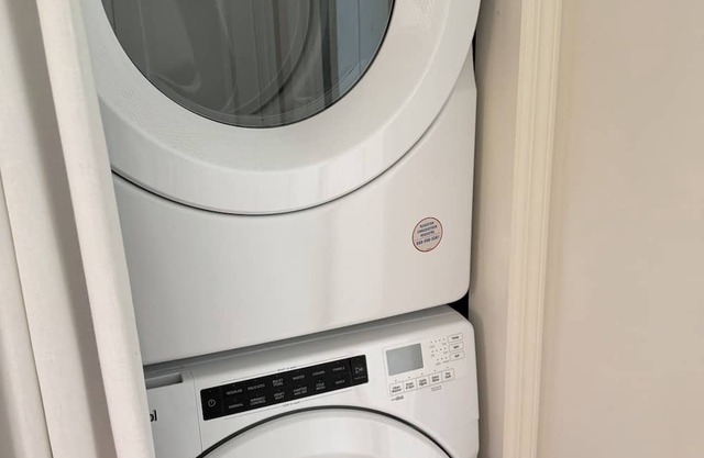 Newly Renovated Charming Greenwich Guest Cottage