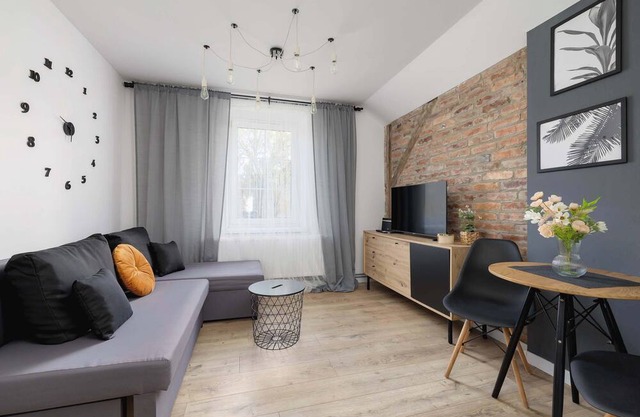 Betonowa 4 Czeladź | Brick Cozy Apartment | Remote Work