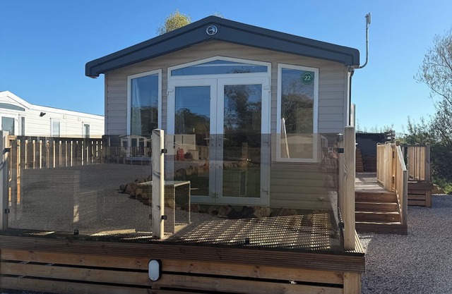 2 bedroom lodge in Warton with hot tub