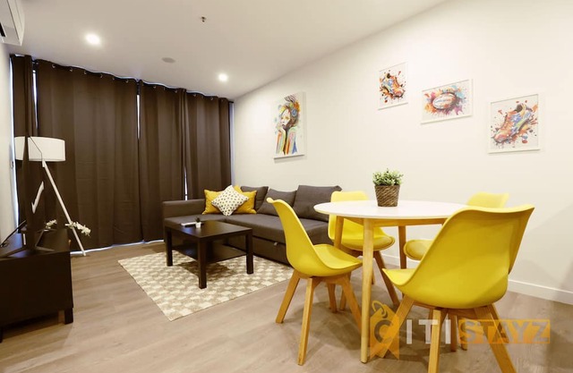 Sunny Yellow, 1Bd Apt - Woden