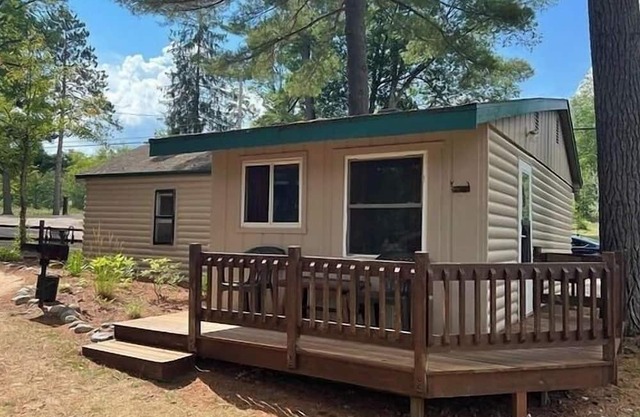 Welcome to Cottage 4 at Heart Lake Resort!