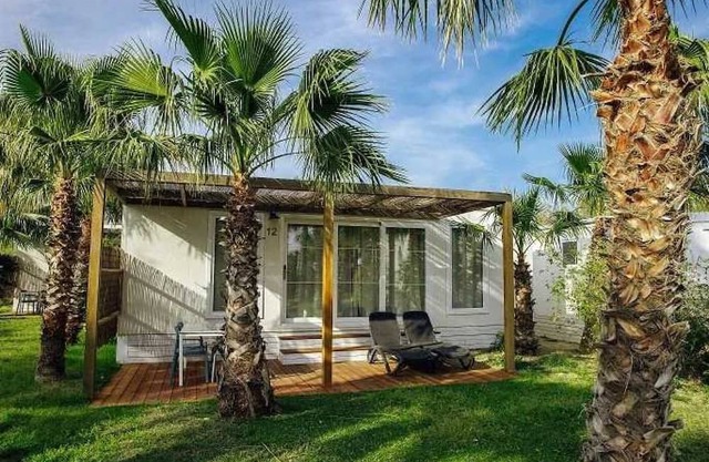 Camping 4 étoiles - Piscine - efcada