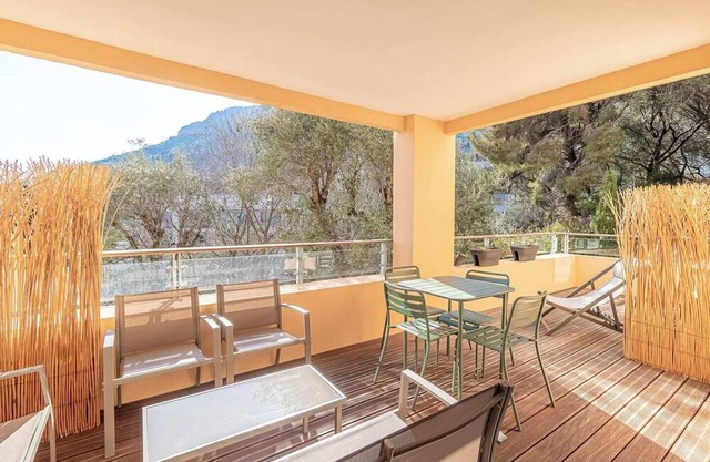 This condominium is a 1 bedroom(s), 1 bathrooms, located in Beausoleil, Provence-Alpes-Côte d'Azur.