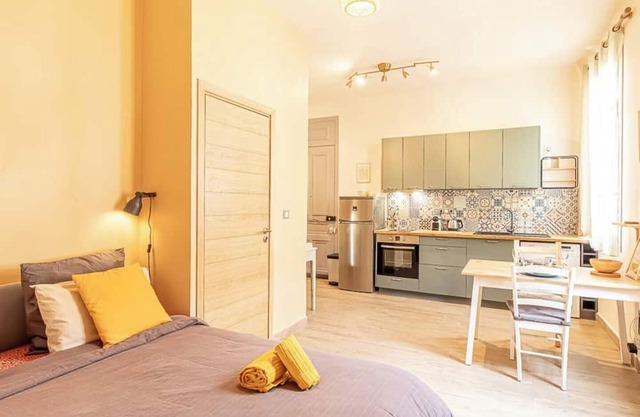 This condominium is a 0 bedroom(s), 1 bathrooms, located in Beausoleil, Provence-Alpes-Côte d'Azur.