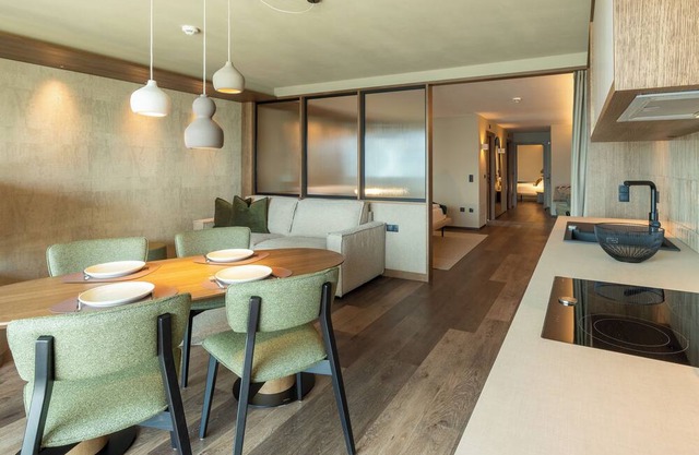Luxury apartments in the center of Dorf Tirol-quiet location. 301