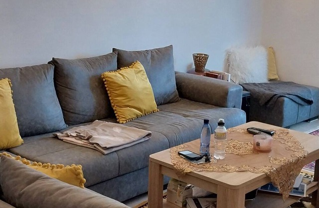 Luxury apartment, secure, 105 m2, town center, 400 m from the beach