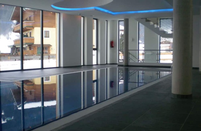Acogedor apartamento para 4 personas con WIFI, piscina, TV, terraza y aparcamiento