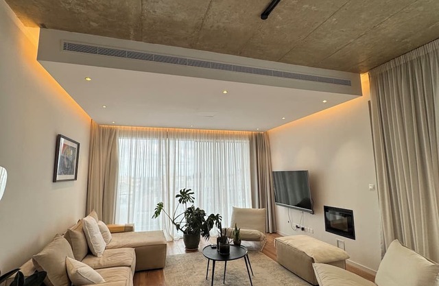 2 bedroom luxury penthouse near city centre