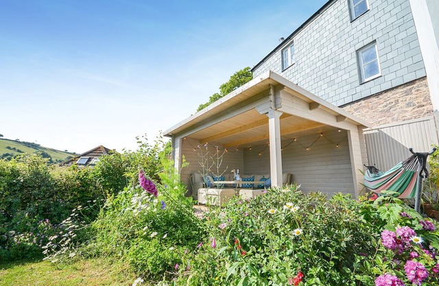 Hillside, Kingsand