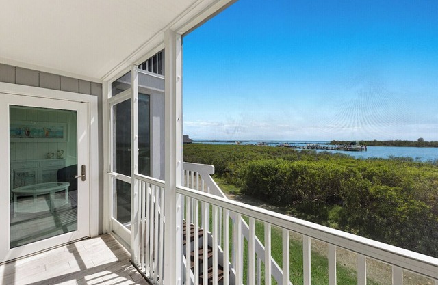 Boca Grande North 30 - Bayfront - 1st Floor - Sleeps 6