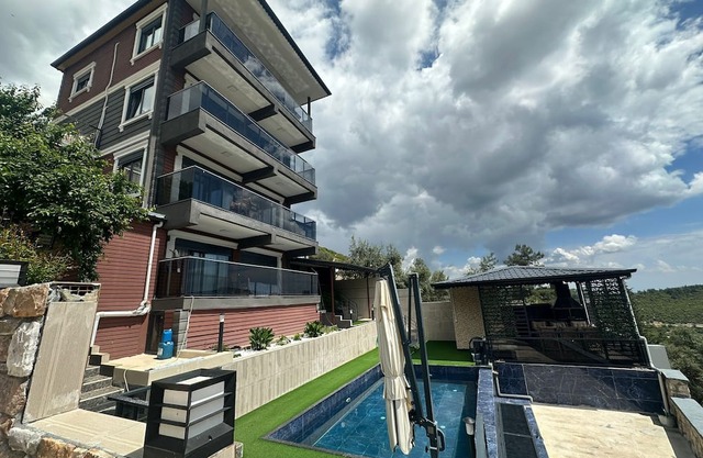 Apartment with Breathtaking Sea, Mountain & Pool Views – Geyikbayırı / Antalya