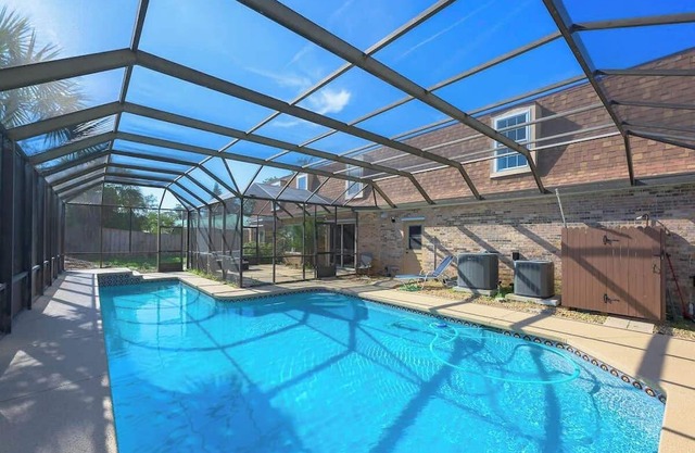 Enjoy Beautiful Ormond Beach 4BR Apt WiFi & Pool
