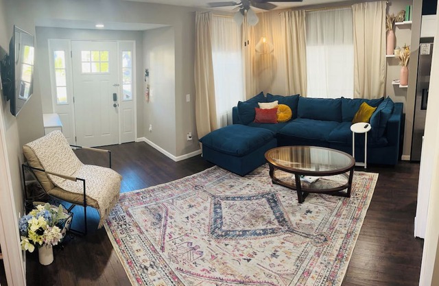 Charming 3-bedroom house with WiFi, AC in welcoming Sioux Falls