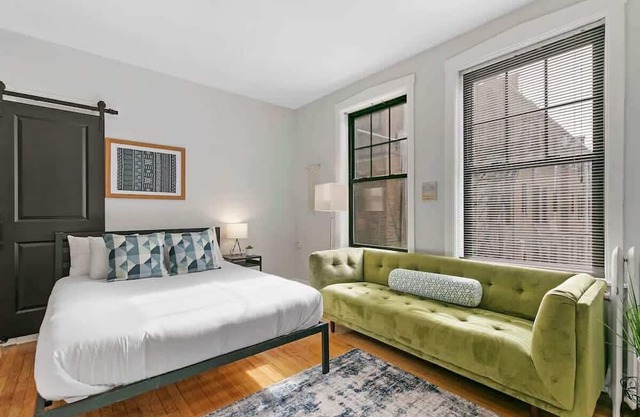 Well-Equipped Studio Apartment in Chicago