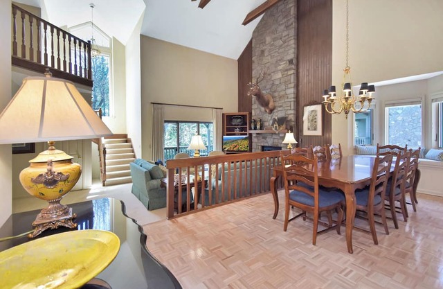 Magnolia 6 | Fireplace, Restaurant, Pool, Spa