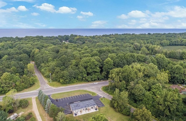 Charming, Peaceful 2-bedroom apartment in nice South Haven