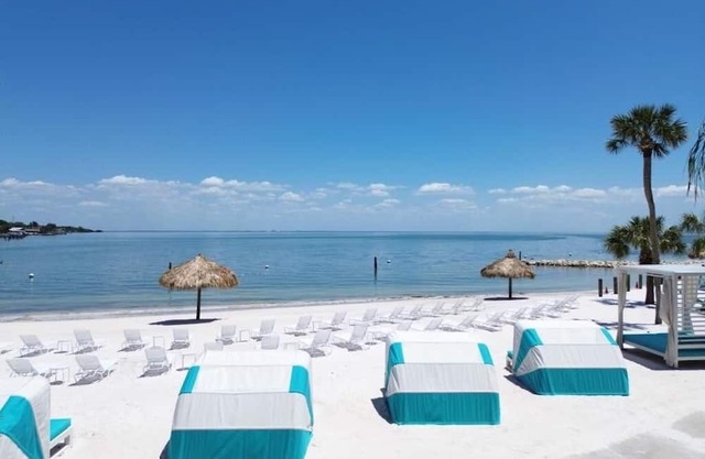 Cabanas by the Beach for Your Private Getaway - Ideal Group Getaway