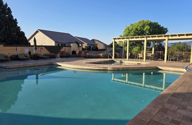 Charming 1-bedroom apartment in quiet Cornville with fitness room, AC and pool.
