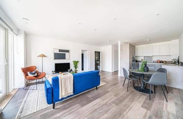 Stunning Spacious Apartment in East London