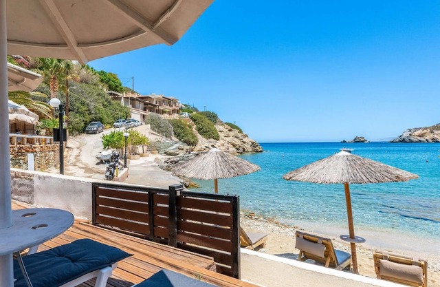 Holiday home with a sea view