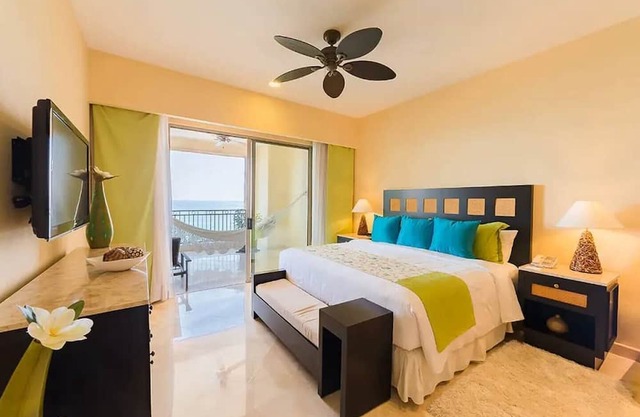Garza Blanca Puerto Vallarta: 5-Diamond 2 Bedroom Suite