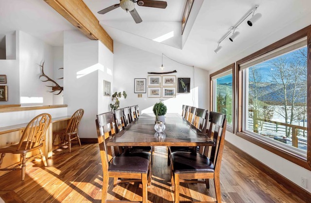 Camp Creek Ranch – Spacious Retreat on 43 Private Acres