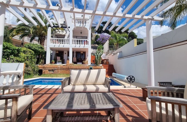 Sunny Andalusian Villa with Swimming Pool in Pedregalejo