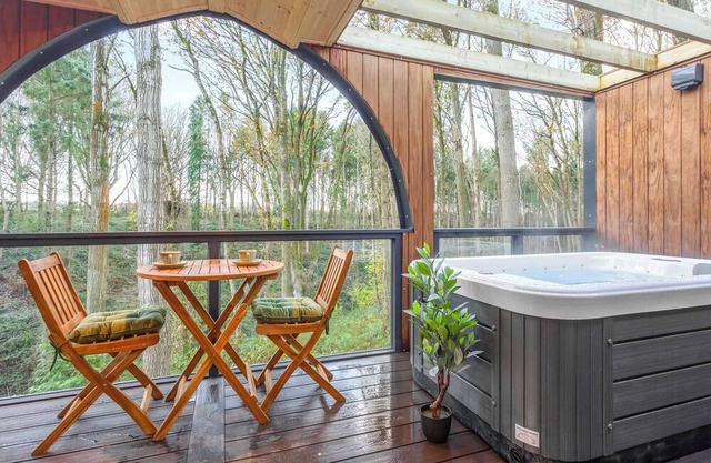 Honeysuckle Treehouse