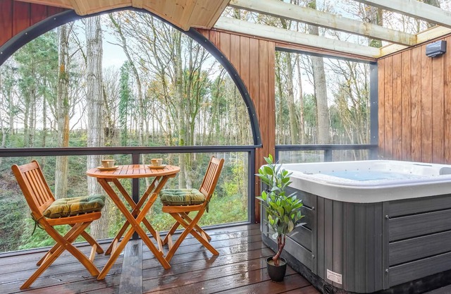 Honeysuckle Treehouse