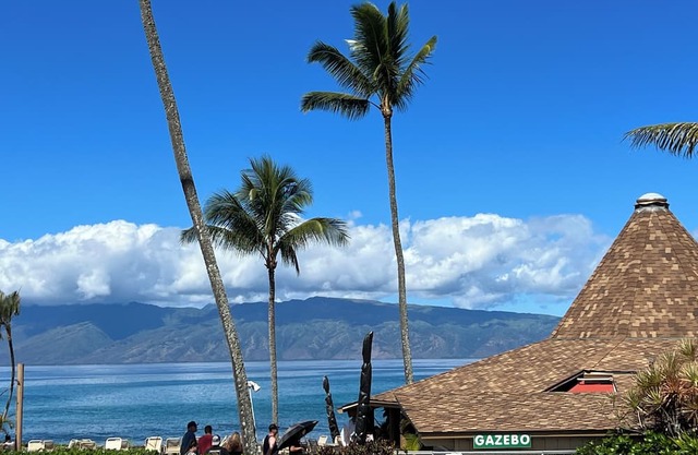 PARADISE AT NAPILI SHORES. AC, 2 POOLS, JACUZZI, STEPS TO THE OCEAN/BEACH