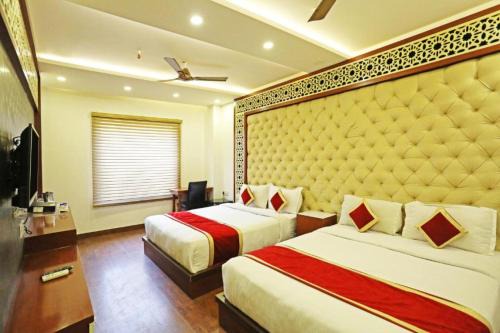 Hotel MGM Residency at Dariyaganj " Couple Friendly "