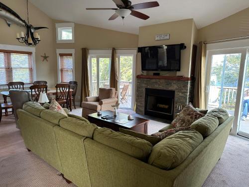 Reel Catch- Oceanside, Close to the beach in Southern Shores