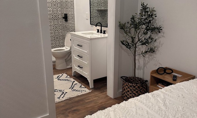 Weatherford Casa | King size suite