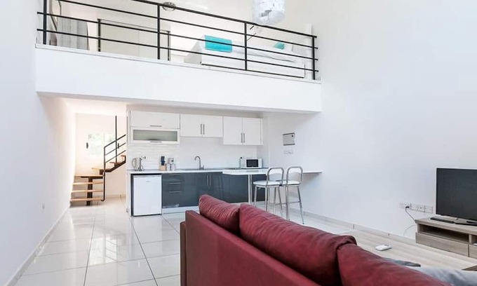 Zeytinlik Apartamento | Flat w Pool, Balcony, BBQ Near Beach in Kyrenia