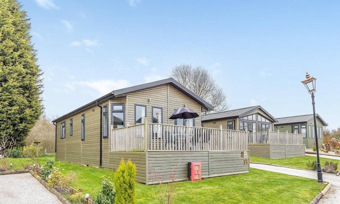 Ashby Woulds Cabina | 2 bedroom accommodation in Overseal, Nr Ashby-de-la-Zouch