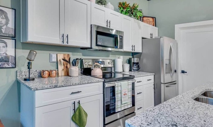 Nashville Apartamento | NEW Studio with 2 Queen Beds 7 mins to Broadway!