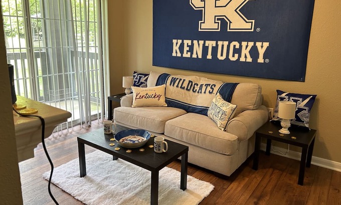 Lexington Apartamento | Spacious 2 bedroom home, close to UK/Keeneland/Fayette Mall/Summit at Fritz Farm