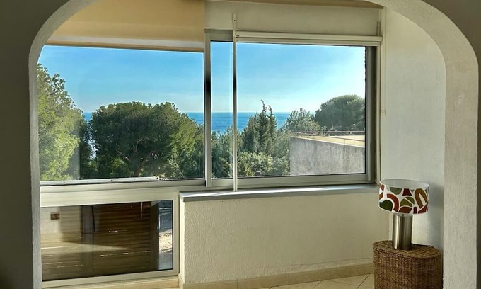 Cassis Apartamento | Grand Appartement Traversant Avec VUE SUR MER ET CAP Canaille