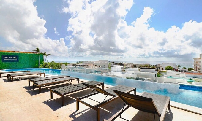 Zazil-ha Apartamento | Centrally located 1BR w/sea view Rooftop pool!