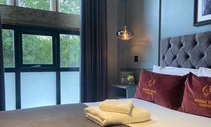 Kirkdale Hotel | Phoenix Hotel Liverpool