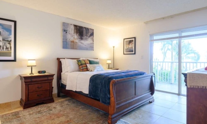 Weston Condominio | Classy Comfortable Condo - Close to everything