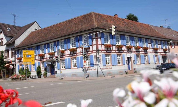Ettenheim Cabaña | Quadruple Room C with WC and shower - Hotel Deutscher Hof