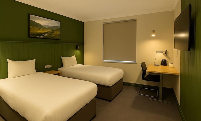 Seisdon Hotel | Pairc House Hotel