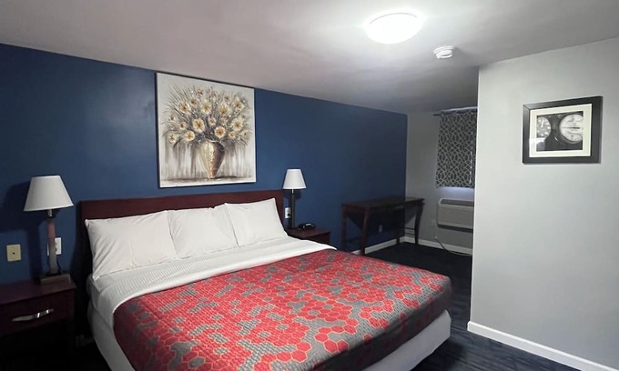 Chaplin Hotel | Chaplin Inn & Suites