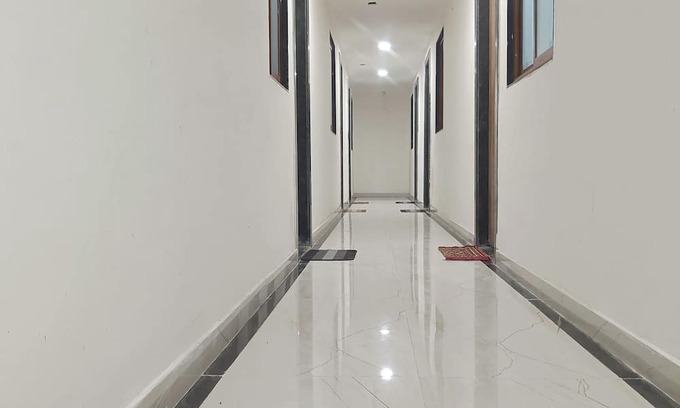 Haraiya Hotel | Hotel Tirth Heritage RamMandir Ayodhya