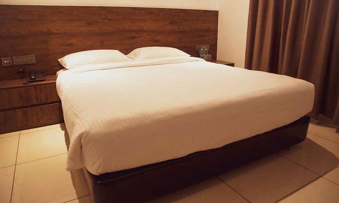 Bengaluru Hotel | Kings Club