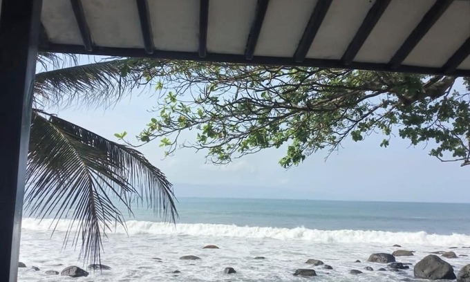 Cikakak Complejo | La Plage Beach Club & Resort